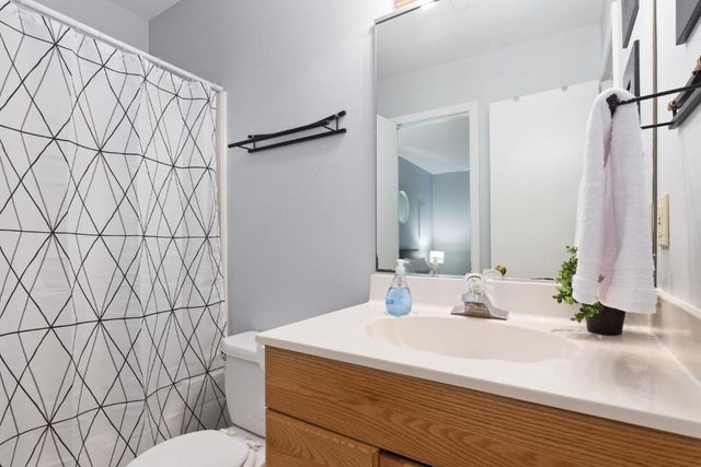 332 Summerwalk Circle 332, Chapel Hill, NC 27517