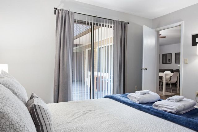 332 Summerwalk Circle 332, Chapel Hill, NC 27517