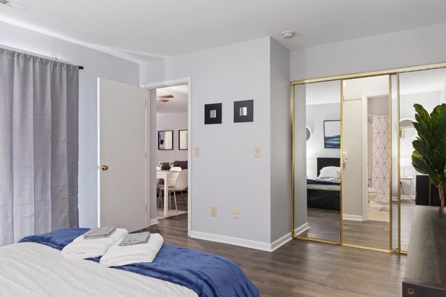 332 Summerwalk Circle 332, Chapel Hill, NC 27517