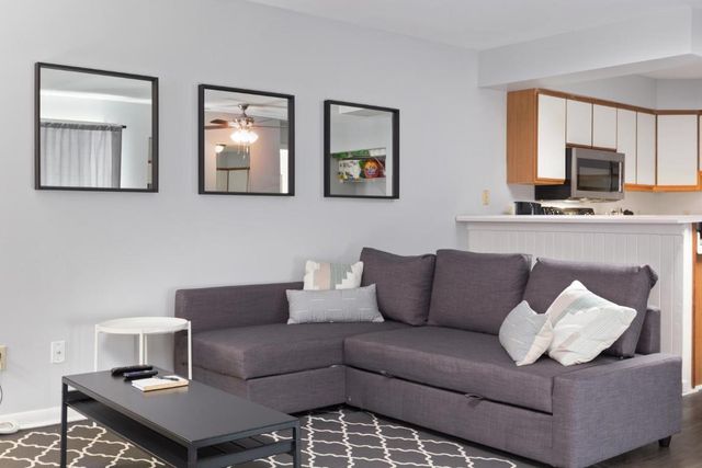 332 Summerwalk Circle 332, Chapel Hill, NC 27517