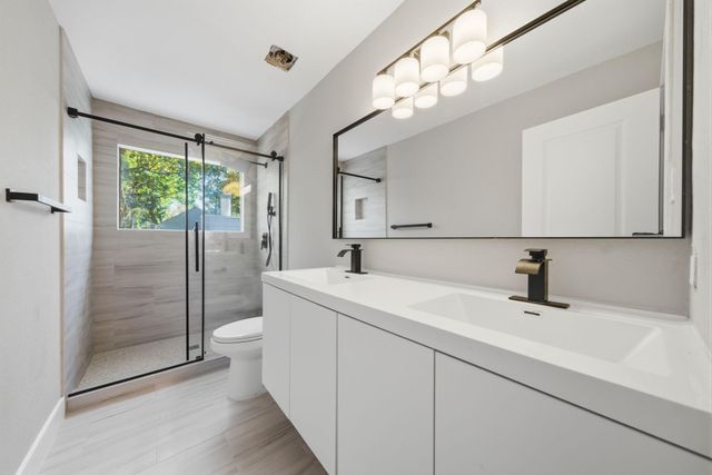 22 Cricket Hollow Place, Spring, TX 77381