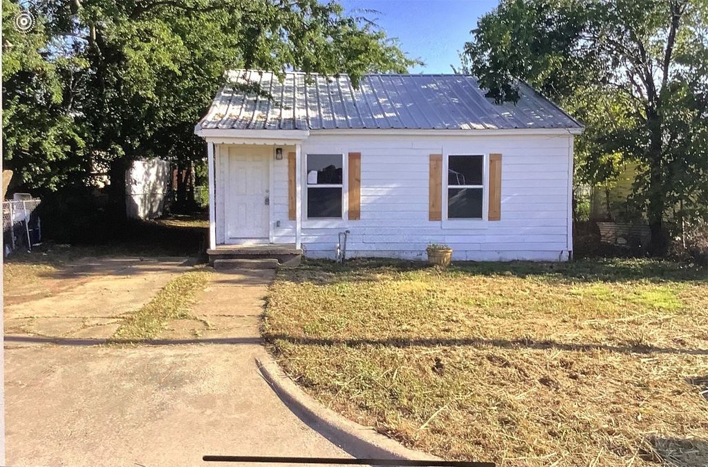 406 11th Street, Mineral Wells, TX 76067