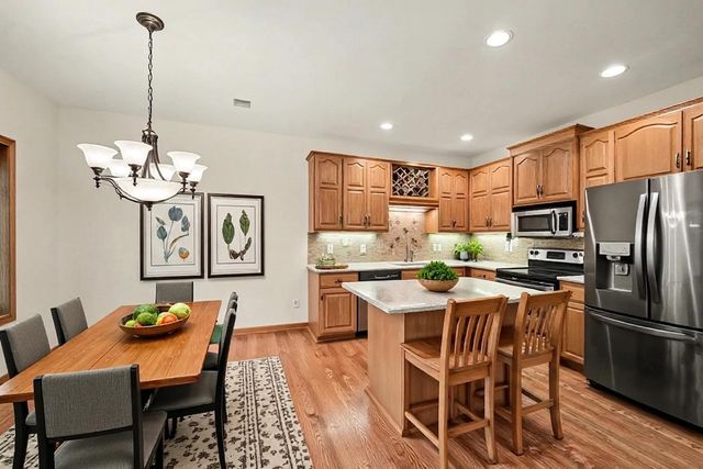 12999 Garvin Brook Lane, Apple Valley, MN 55124
