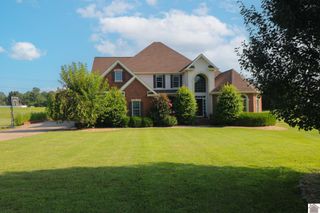 160 Willow Lake Drive, Paducah, KY 42003