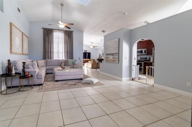 1352 WOODFIELD OAKS DRIVE, Apopka, FL 32703