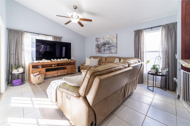 1352 WOODFIELD OAKS DRIVE, Apopka, FL 32703