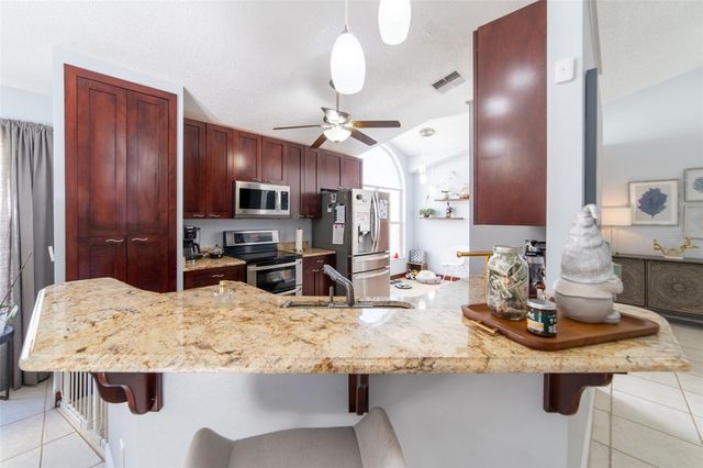 1352 WOODFIELD OAKS DRIVE, Apopka, FL 32703