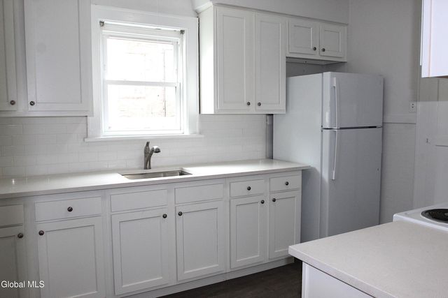 190 S Allen Street, Albany, NY 12208
