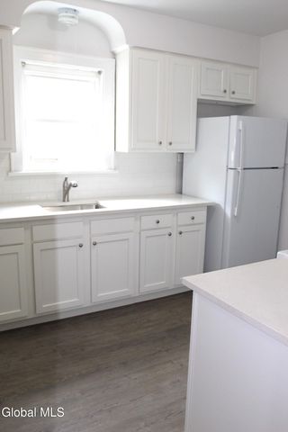 190 S Allen Street, Albany, NY 12208