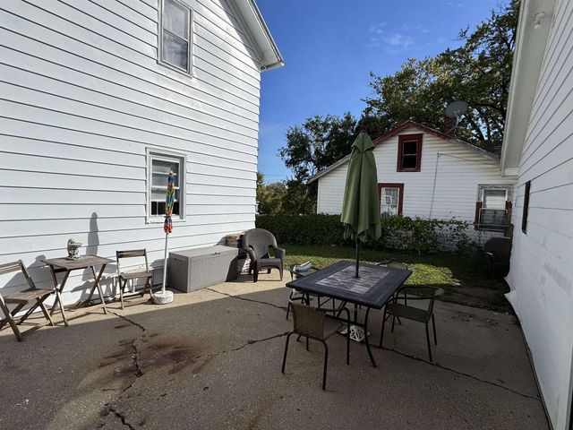 102 S Chatham Street, Janesville, WI 53548
