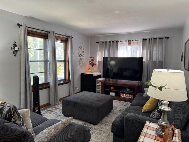 102 S Chatham Street, Janesville, WI 53548