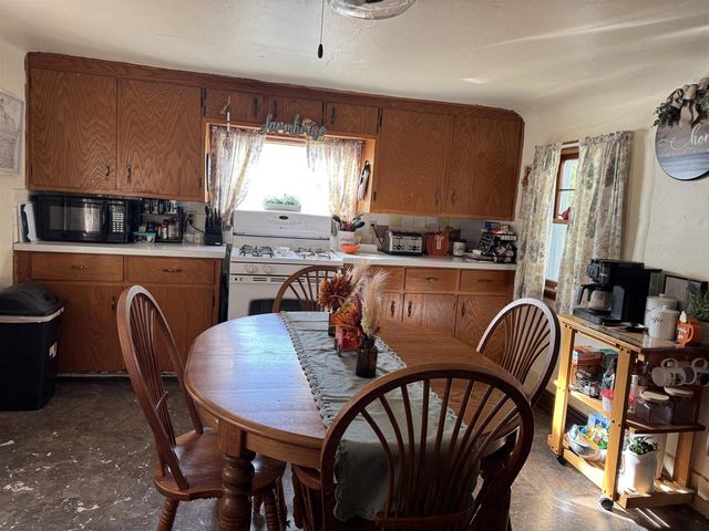 102 S Chatham Street, Janesville, WI 53548