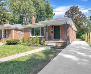 19186 Sunderland Road, Detroit City, MI 48219
