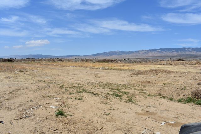 246th St W And Ave B10, Fairmont, CA 93536