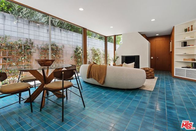 515 N Roxbury Drive, Beverly Hills, CA 90210