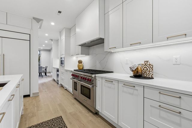 1646 N Orchard Street 2, Chicago, IL 60614