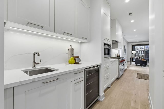 1646 N Orchard Street 2, Chicago, IL 60614