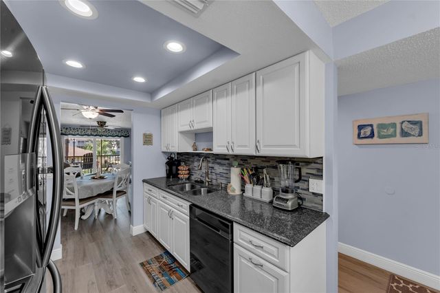 5849 PARK ST N 202, St Petersburg, FL 33709