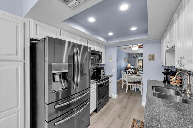 5849 PARK ST N 202, St Petersburg, FL 33709