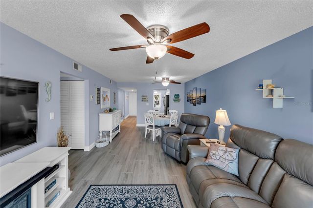 5849 PARK ST N 202, St Petersburg, FL 33709