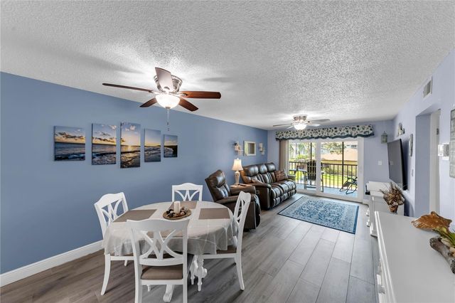 5849 PARK ST N 202, St Petersburg, FL 33709