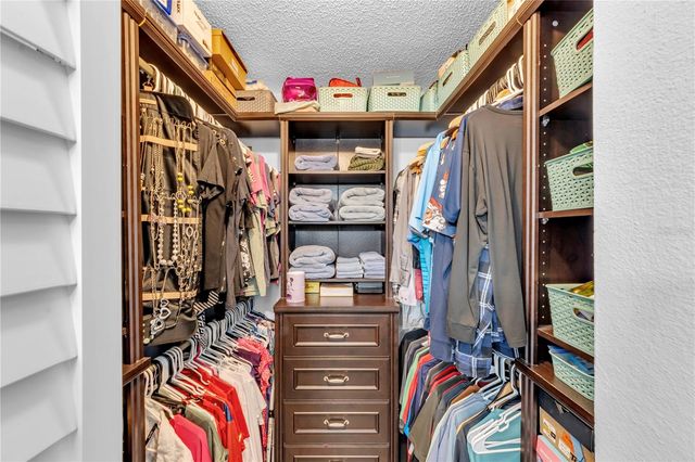 5849 PARK ST N 202, St Petersburg, FL 33709
