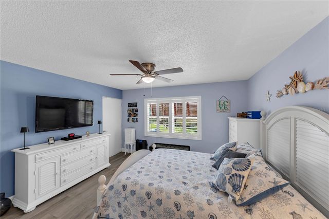 5849 PARK ST N 202, St Petersburg, FL 33709