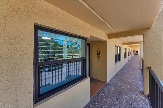 5849 PARK ST N 202, St Petersburg, FL 33709