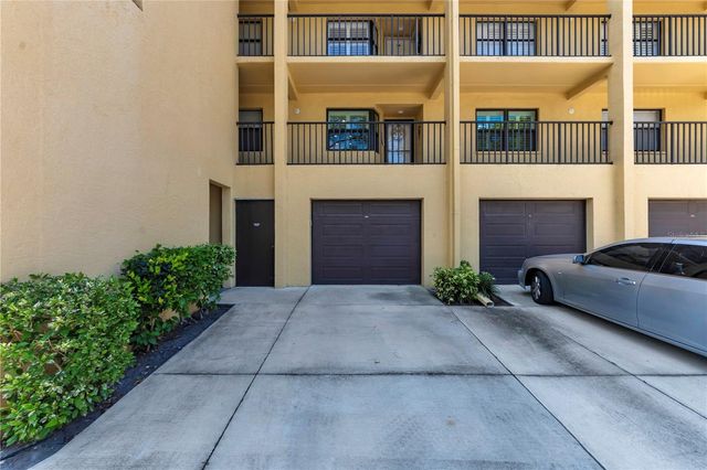 5849 PARK ST N 202, St Petersburg, FL 33709