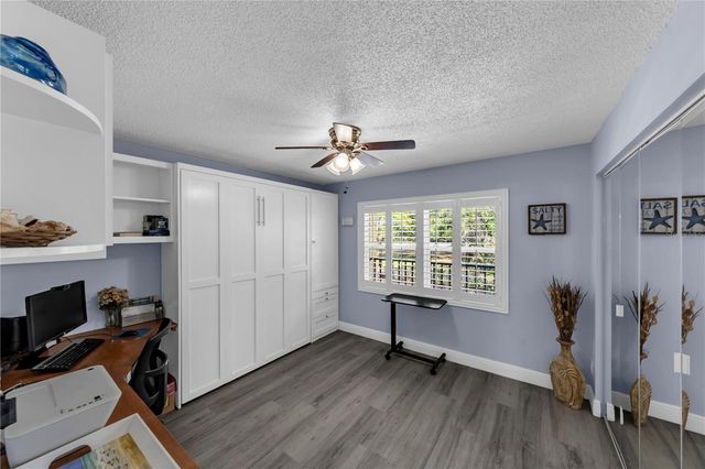5849 PARK ST N 202, St Petersburg, FL 33709
