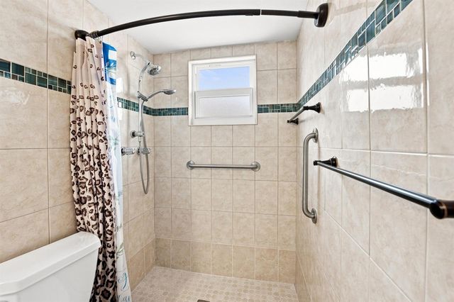 2223 NE 1st Court 101, Boynton Beach, FL 33435