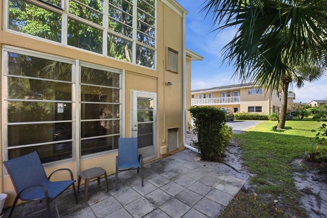 2223 NE 1st Court 101, Boynton Beach, FL 33435