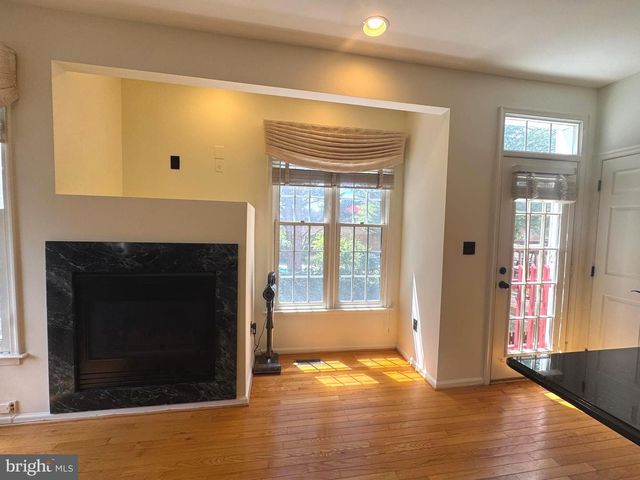6505 NIGHTWIND CT, Alexandria, VA 22312