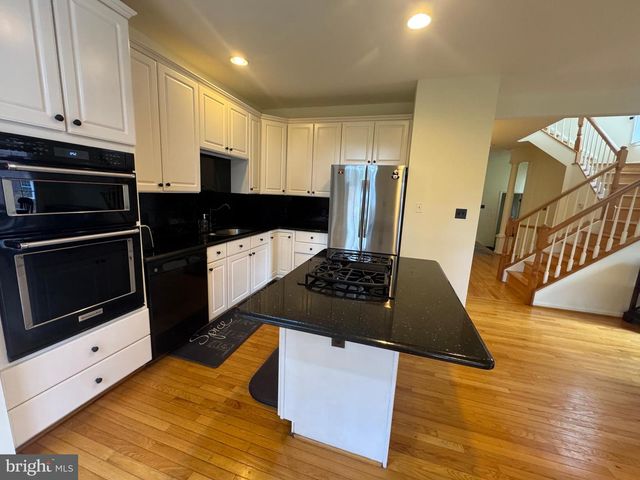 6505 NIGHTWIND CT, Alexandria, VA 22312