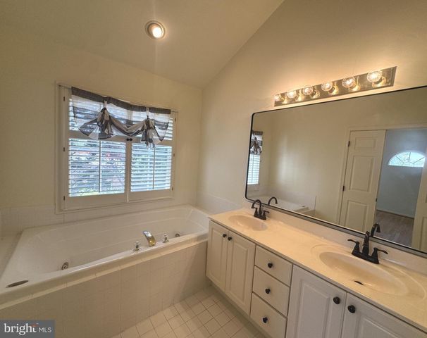 6505 NIGHTWIND CT, Alexandria, VA 22312