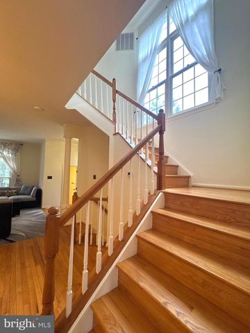 6505 NIGHTWIND CT, Alexandria, VA 22312