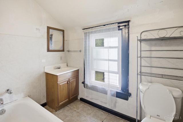 2035 Burnet Avenue, Cincinnati, OH 45219