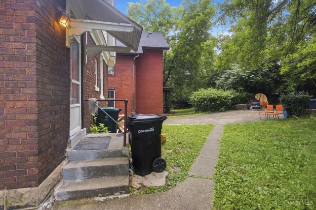 2035 Burnet Avenue, Cincinnati, OH 45219