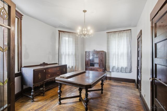 2035 Burnet Avenue, Cincinnati, OH 45219