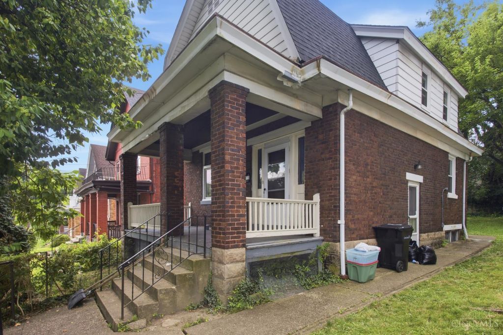 2035 Burnet Avenue, Cincinnati, OH 45219