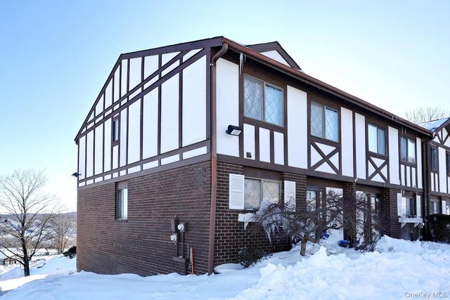 25 Buckingham Court, Pomona, NY 10970