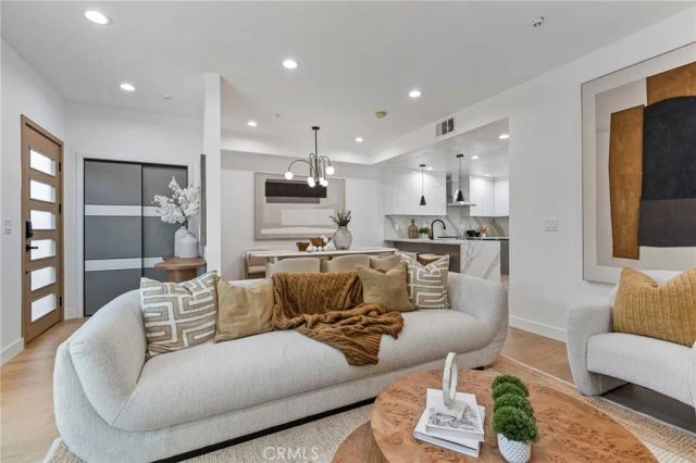 1022 W 223rd Street 6, Torrance, CA 90502