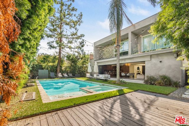 4640 Radford Avenue, Valley Village, CA 91607