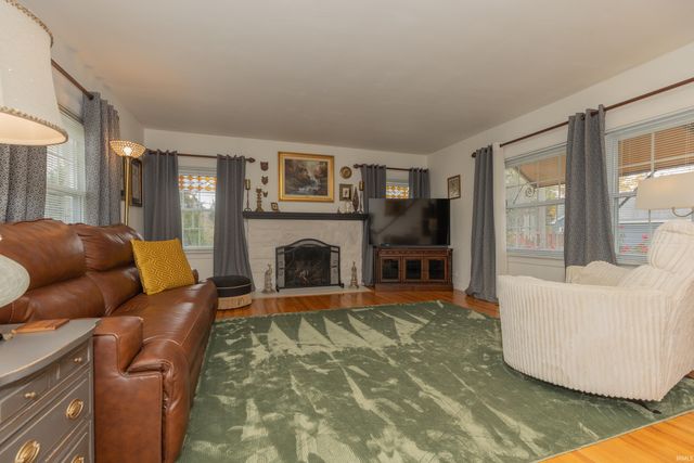 2913 E Mulberry Street, Evansville, IN 47714