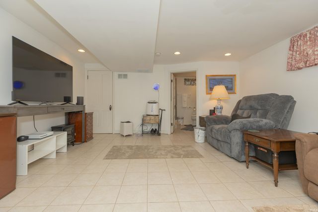 2913 E Mulberry Street, Evansville, IN 47714