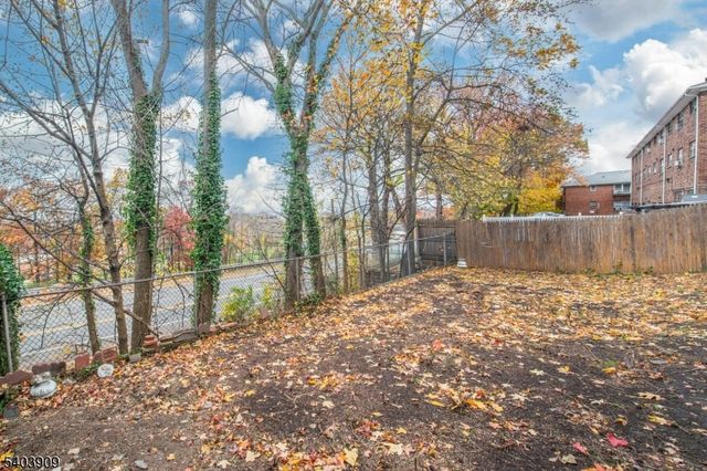 340 Northwood Way, Palisades Park Boro, NJ 07650