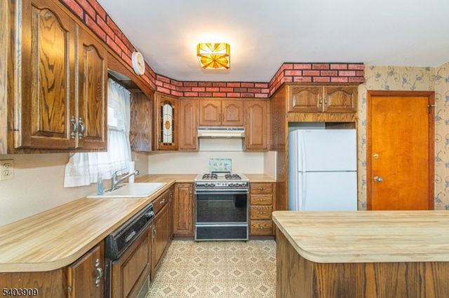 340 Northwood Way, Palisades Park Boro, NJ 07650