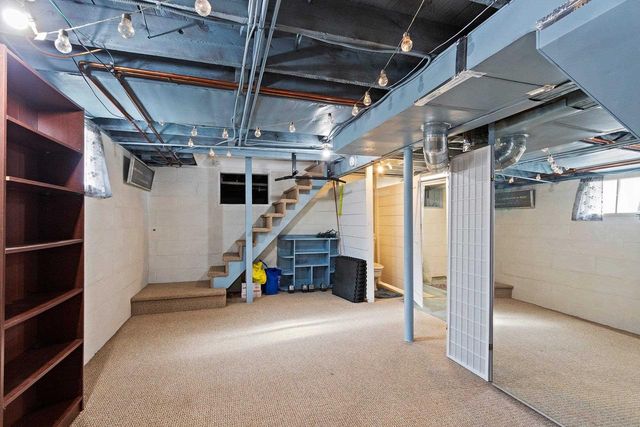 1525 N CLARK STREET, Appleton, WI 54911