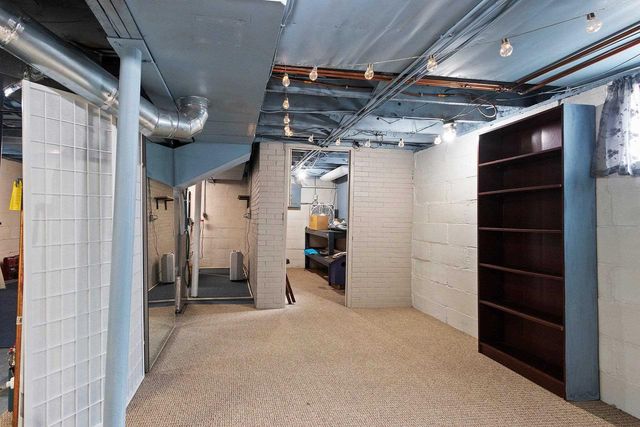 1525 N CLARK STREET, Appleton, WI 54911