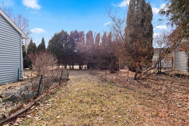 1525 N CLARK STREET, Appleton, WI 54911